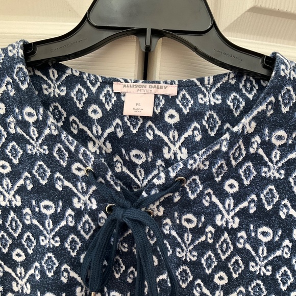 Allison Daley shirt - Picture 2 of 3